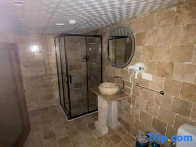 Heritage Cave Inn - 182