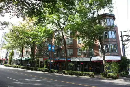 Times Square Suites - 8