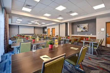 Home2 Suites by Hilton Las Vegas Convention Center - 15