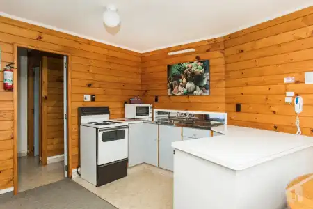 Tudor Park Motel - 13