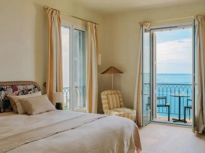 Hôtel la Pérouse Nice Baie des Anges - 92