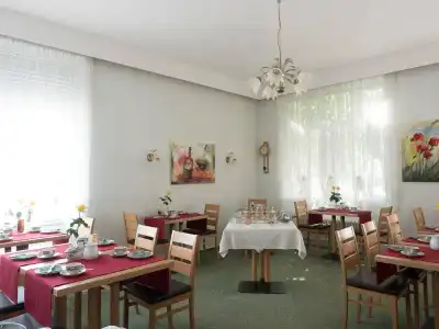 Martins Klause - 8