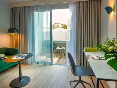 Mercure Ajaccio Centre - 77