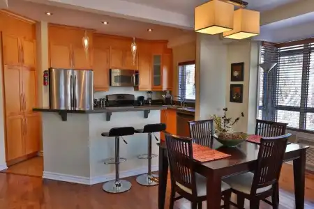Quality Inn Centre-Ville - 123