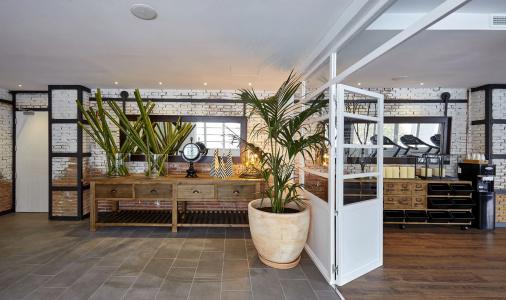Gran Flamingo – Adults Only - 16