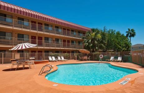 Red Roof Inn Corpus Christi South - 8