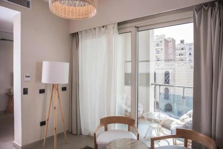 Redcon Suites - 320