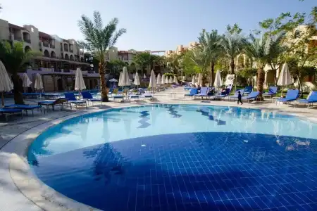 Marina Plaza, Tala Bay - 13