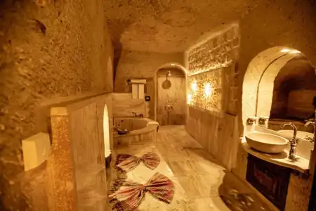 Oread Cave Suites - 100