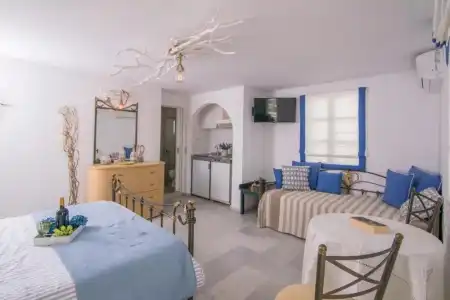 Terra Fos Naxos Studios - 102