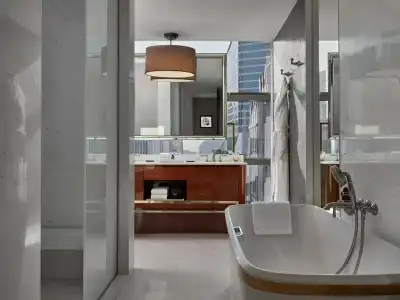 Rosewood Bangkok - 10