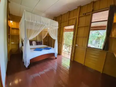 Tree Top River Huts - 93