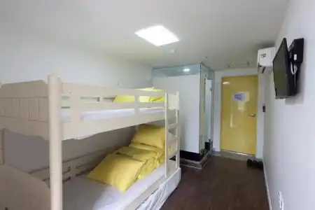 24 Guesthouse Myeongdong Town - 32