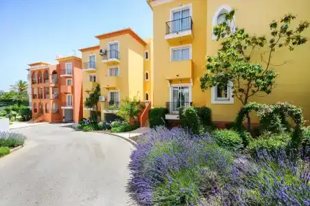 Jardim Da Meia Praia - 12