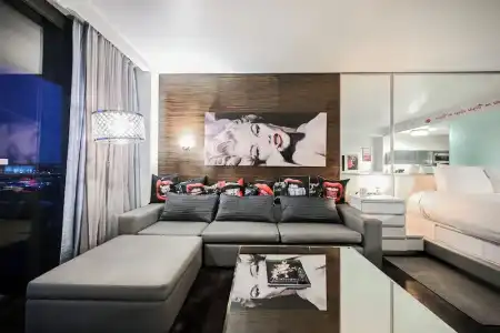 Beautiful Palms Place Suite - 517