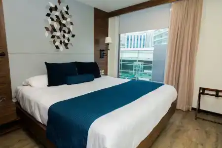 FlowSuites WTC - 66
