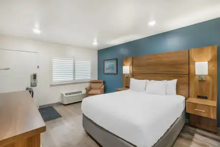 Best Western Plus Clocktower Inn - 68