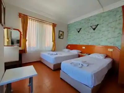Gulizar Konyaaltı - 35