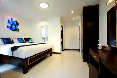Ruen Buathong Boutique - 3