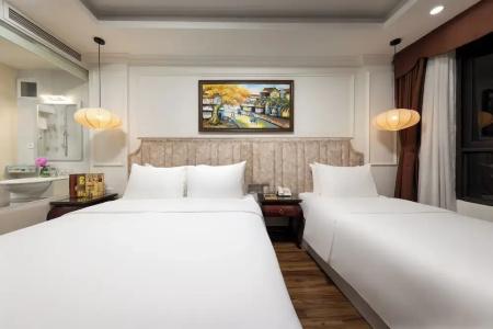 Golden Legend Palace - 66
