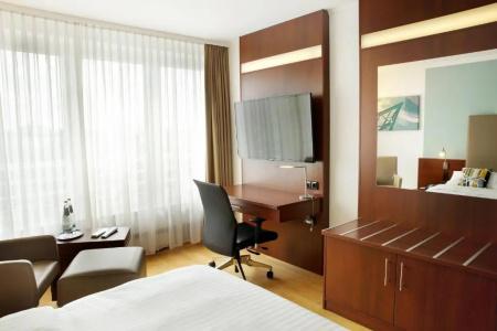 Courtyard by Marriott Dresden - 70