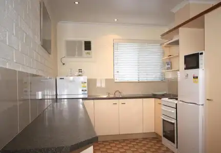 Allambi Holiday Apartments - 19