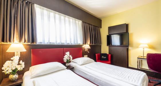 Plaza Premium Salzburg - 95