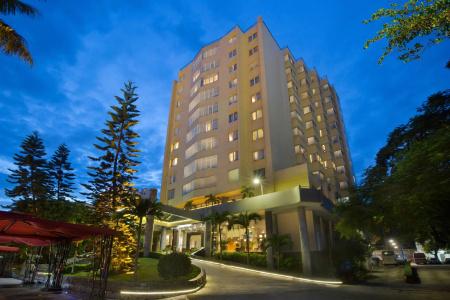 Halong Pearl - 18
