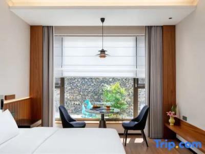Lijiang Huama - 57
