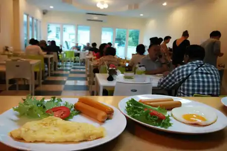 Trat Center - 9