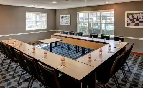 TownePlace Suites by Marriott Dallas Las Colinas - 10