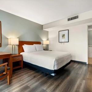 Vagabond Inn Glendale - 40