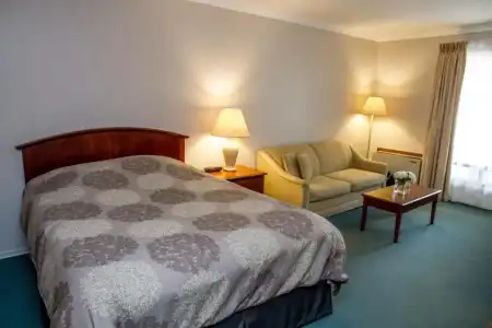 Rideau Heights Inn - 25