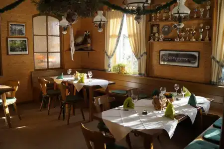 Wirtshaus & Pension Zum Hammer - 1