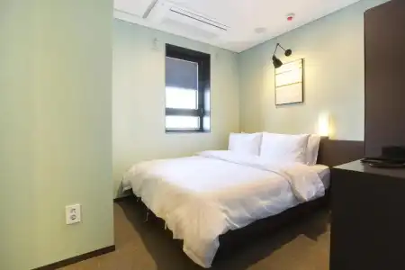 Grid Inn - 37