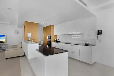 Aria Apartments - 590