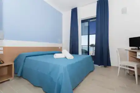 Ticho's Greenblu - 41