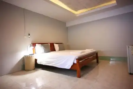 Marina Hut Guest House - 38