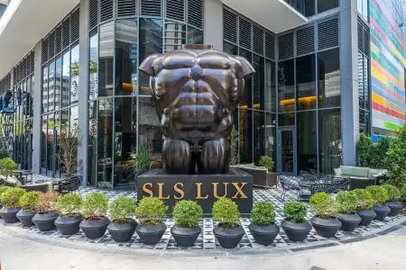 SLS LUX Brickell - 29