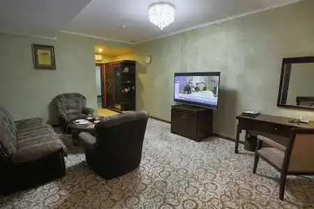 Zargaron Plaza - 102