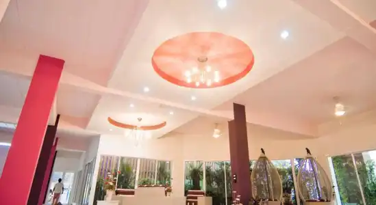 Boonsiri Boutique - 1