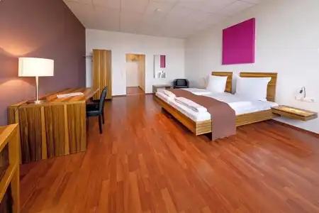 AMH Airport-Messe-Hotel - 70