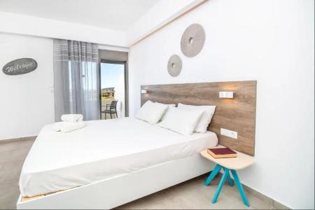 Hillside Studios & Apartments - 28