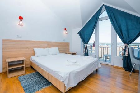 Laguna Beach Club - 47