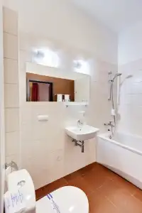 Ramada by Wyndham Lviv - 53