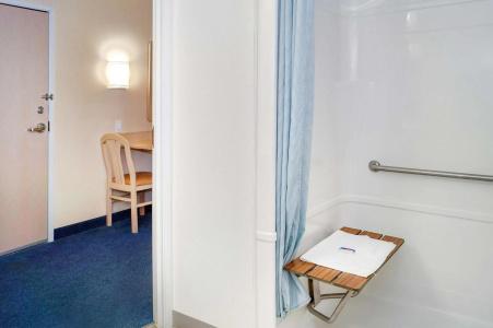Motel 6 Peterborough, ON - 5