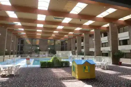 Ramada Lansing and Conference Center - 23