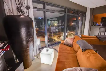 Galaxy Pod Hostel - 3