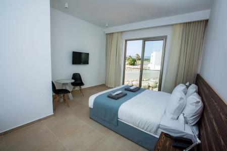 Gold Lagoon Kosher - by Amphora & Suites - 13