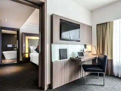 Hilton Garden Inn Bangkok Silom - 4